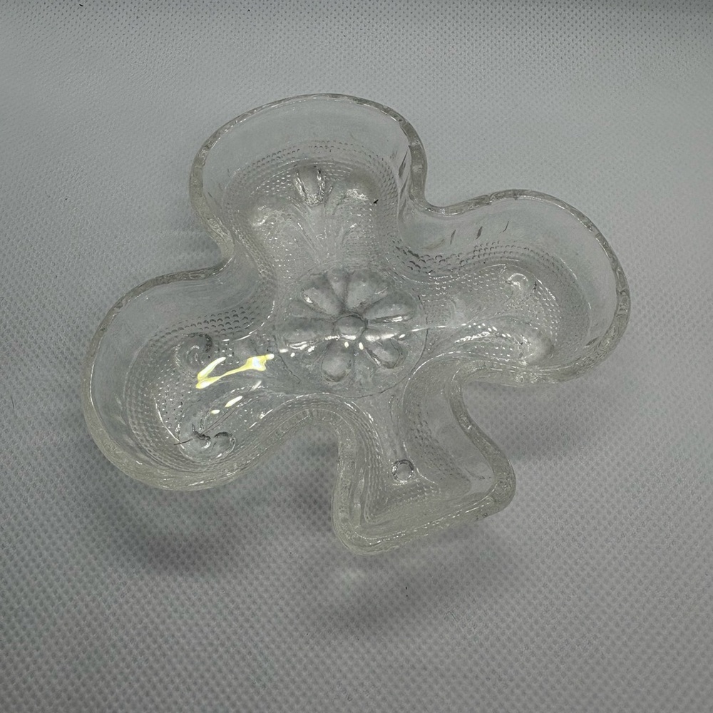 Clear Clover-Shaped Glass Trinket Dish